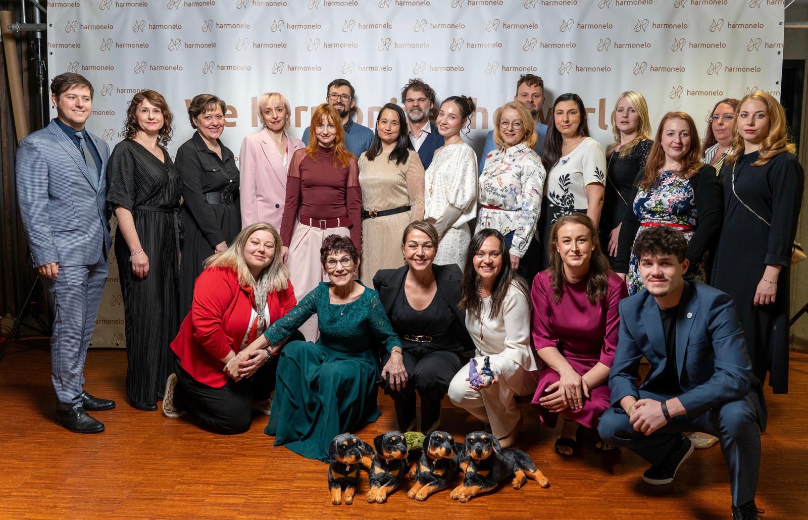 Libuše Davidová és Olí Olga Šafaříková köré szerveződött csapat a Harmonelo találkozón.